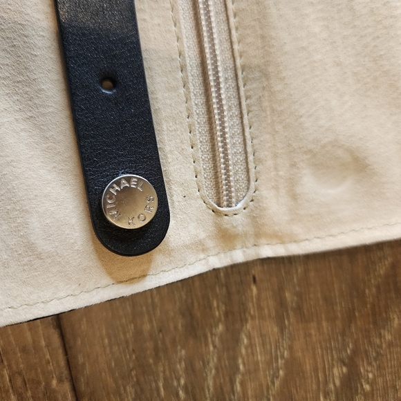 Michael Kors wallet watch case - Picture 4 of 7